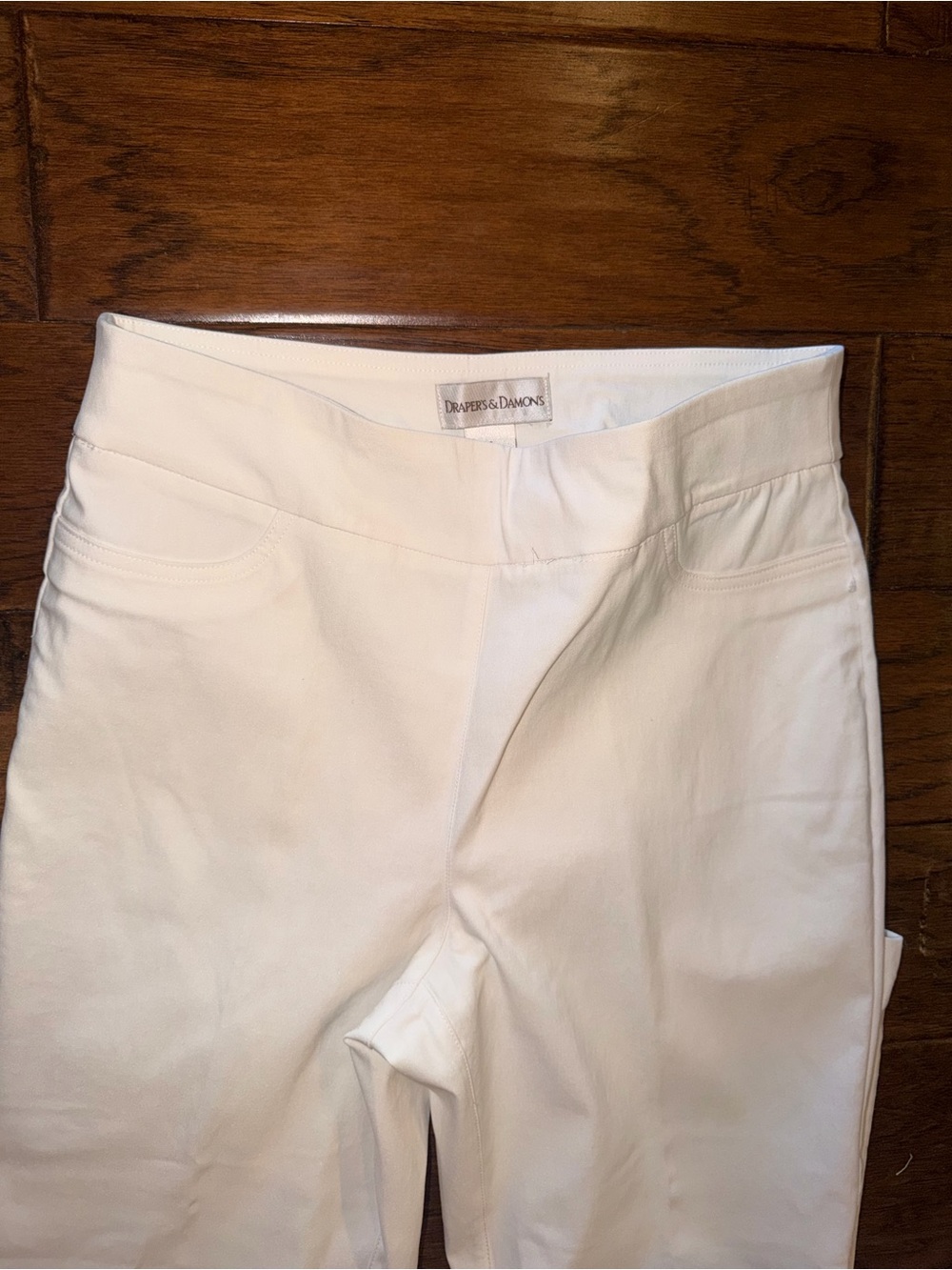 Draper & Damons White Cropped Women's Pants
